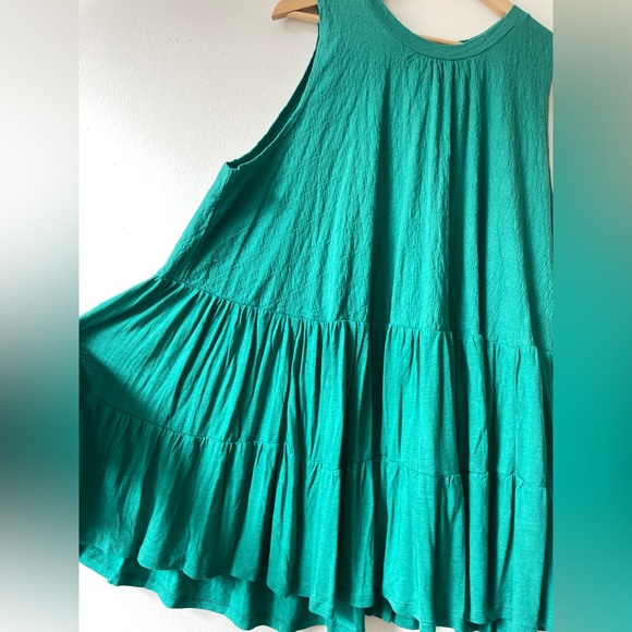 Free People Right On Time flared top. Size L - Picture 3 of 9